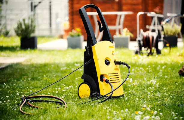 Best Pool Deck Cleaning  in Winner, SD